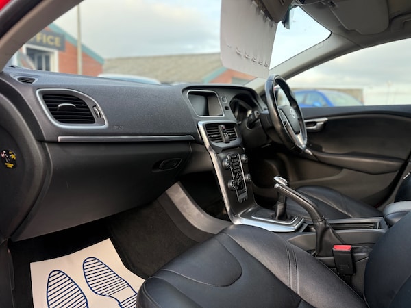 Used Volvo V40 2015 for sale - 76225155: Photo 20