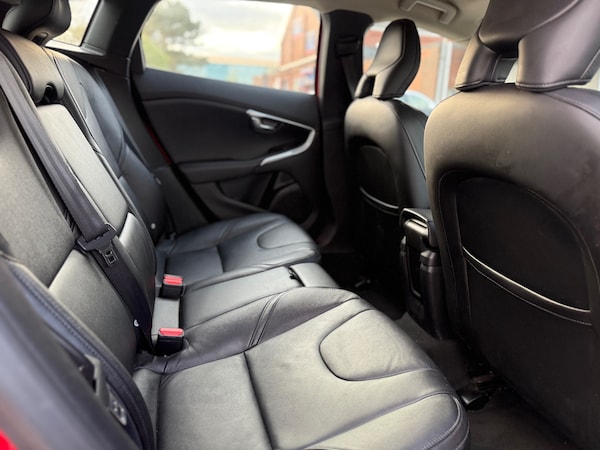 Used Volvo V40 2015 for sale - 76225155: Photo 21