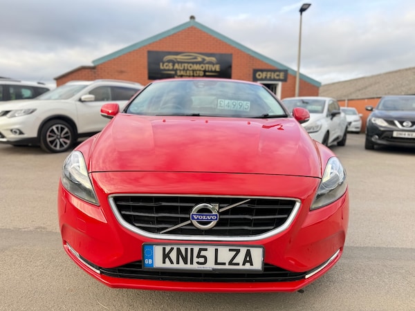 Used Volvo V40 2015 for sale - 76225155: Photo 2