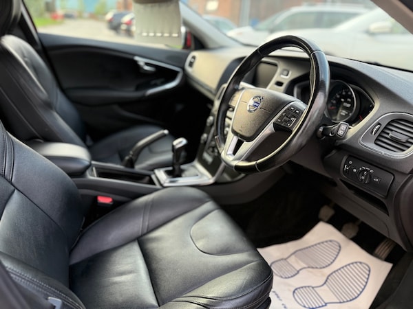 Used Volvo V40 2015 for sale - 76225155: Photo 9