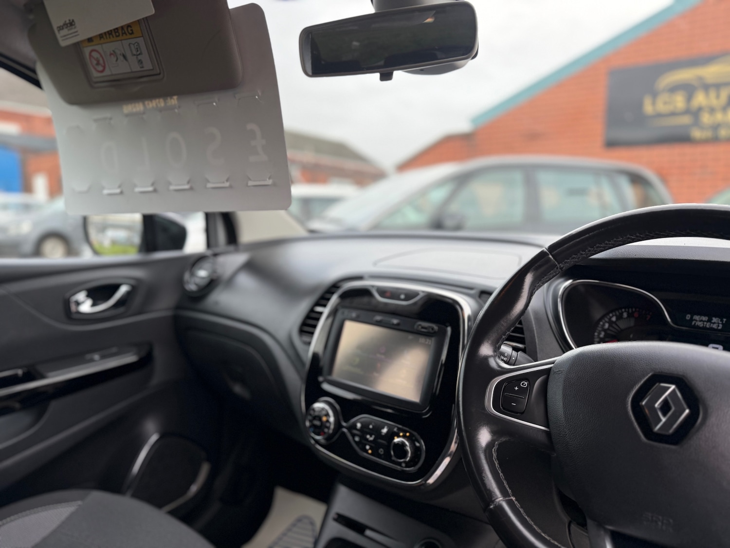 Used Renault Captur 2016 for sale - 77636530: Photo 10