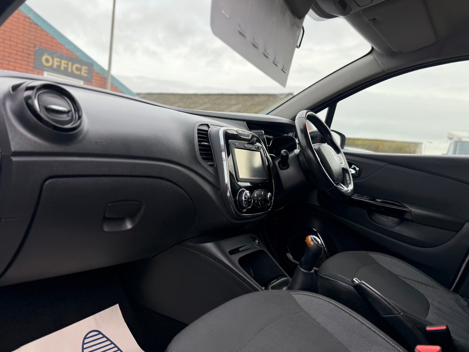 Used Renault Captur 2016 for sale - 77636530: Photo 16