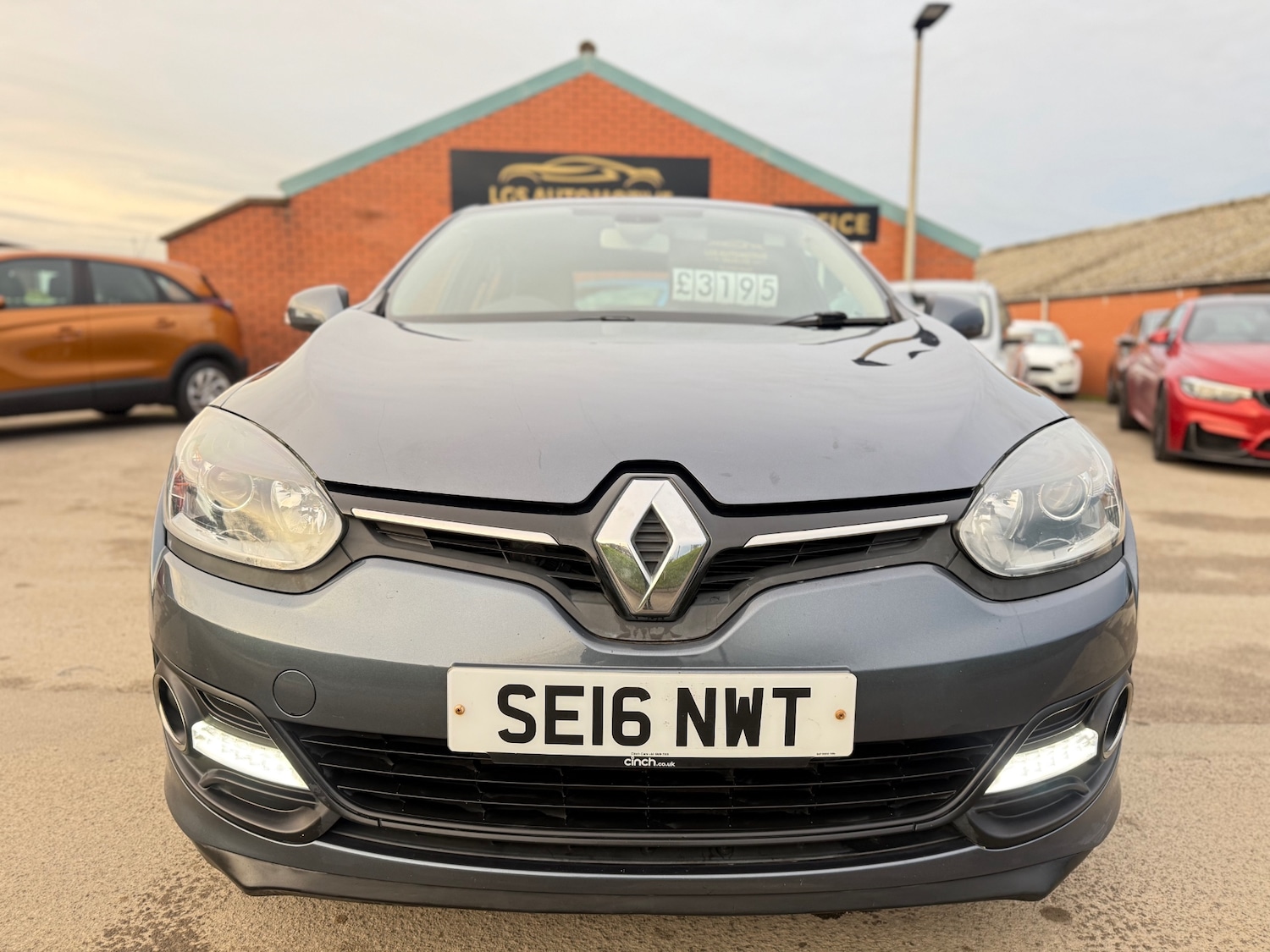 Used Renault Megane 2016 for sale - 76713336: Photo 2