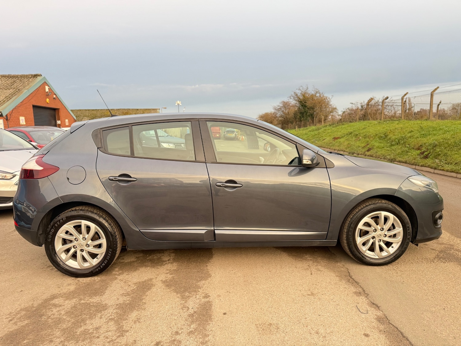 Used Renault Megane 2016 for sale - 76713336: Photo 5