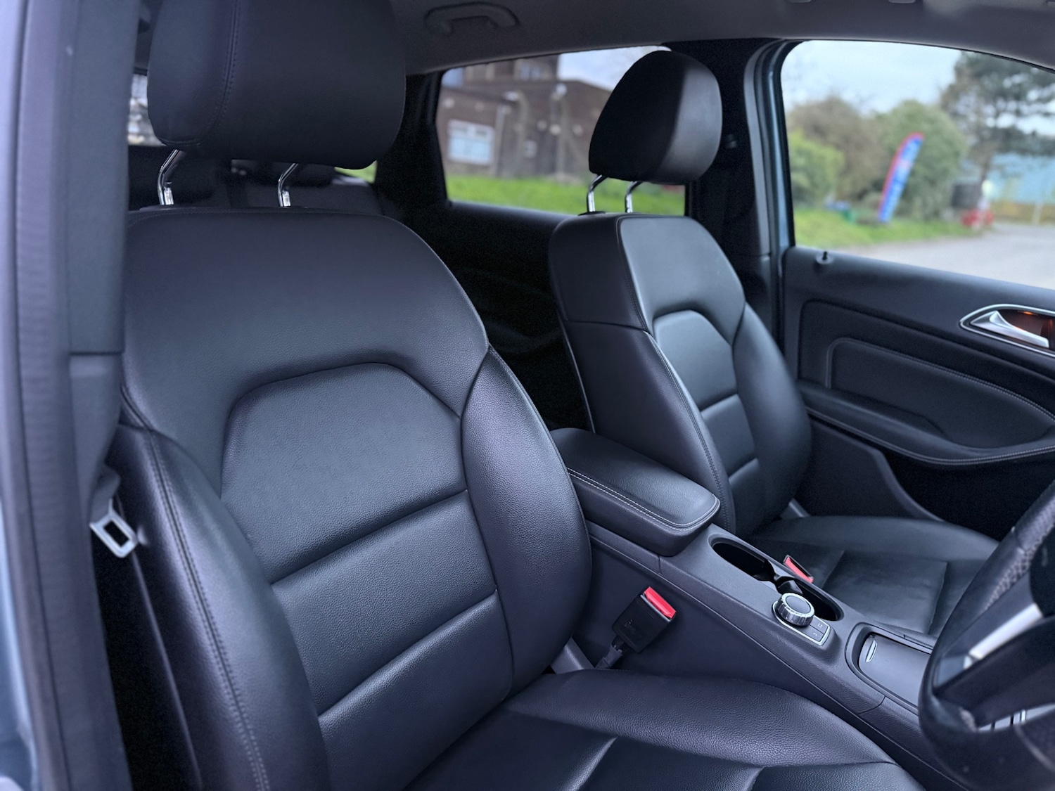 Used Mercedes-Benz B Class 2014 for sale - 76418531: Photo 18