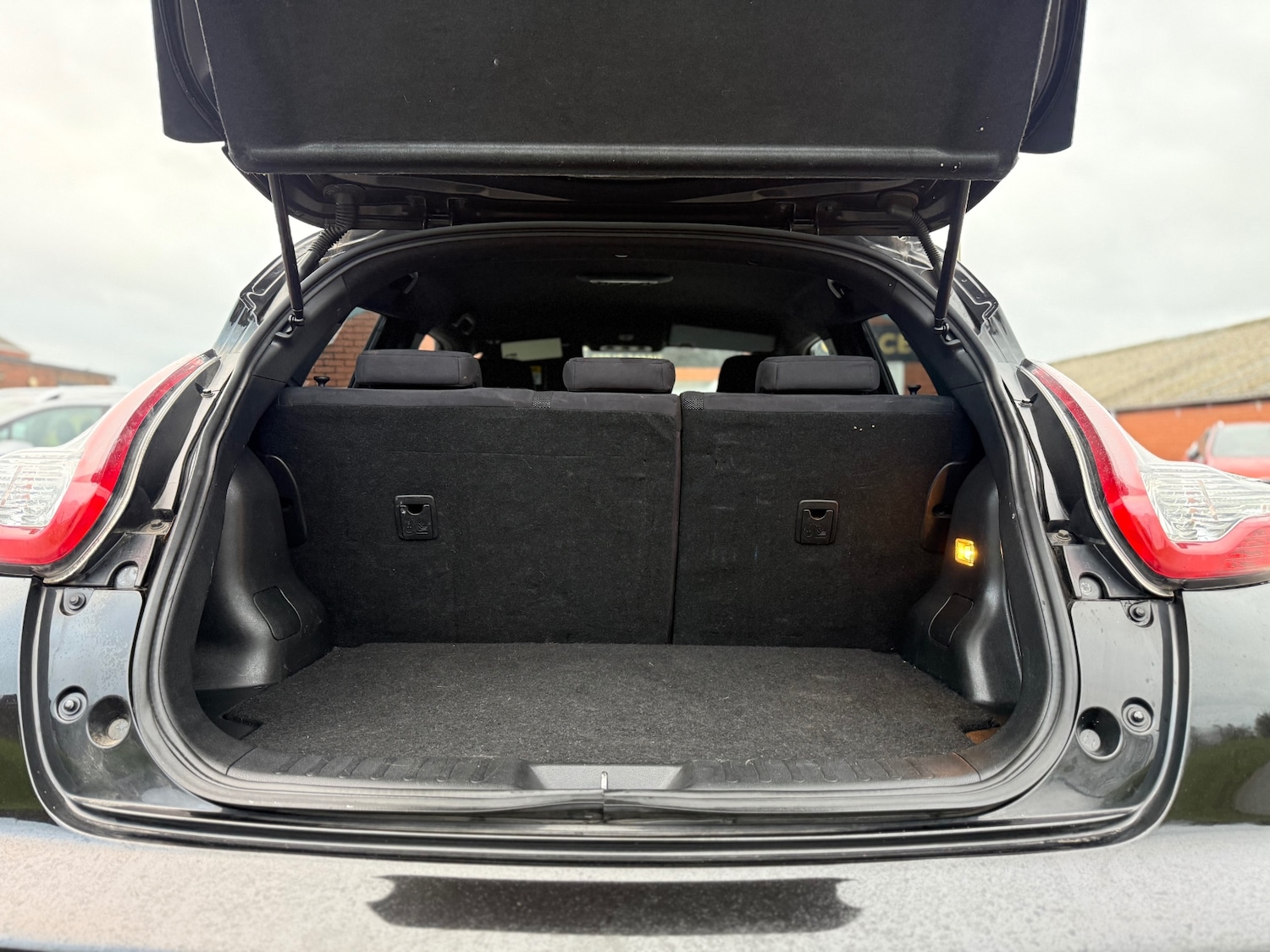 Used Nissan Juke 2015 for sale - 77065805: Photo 18