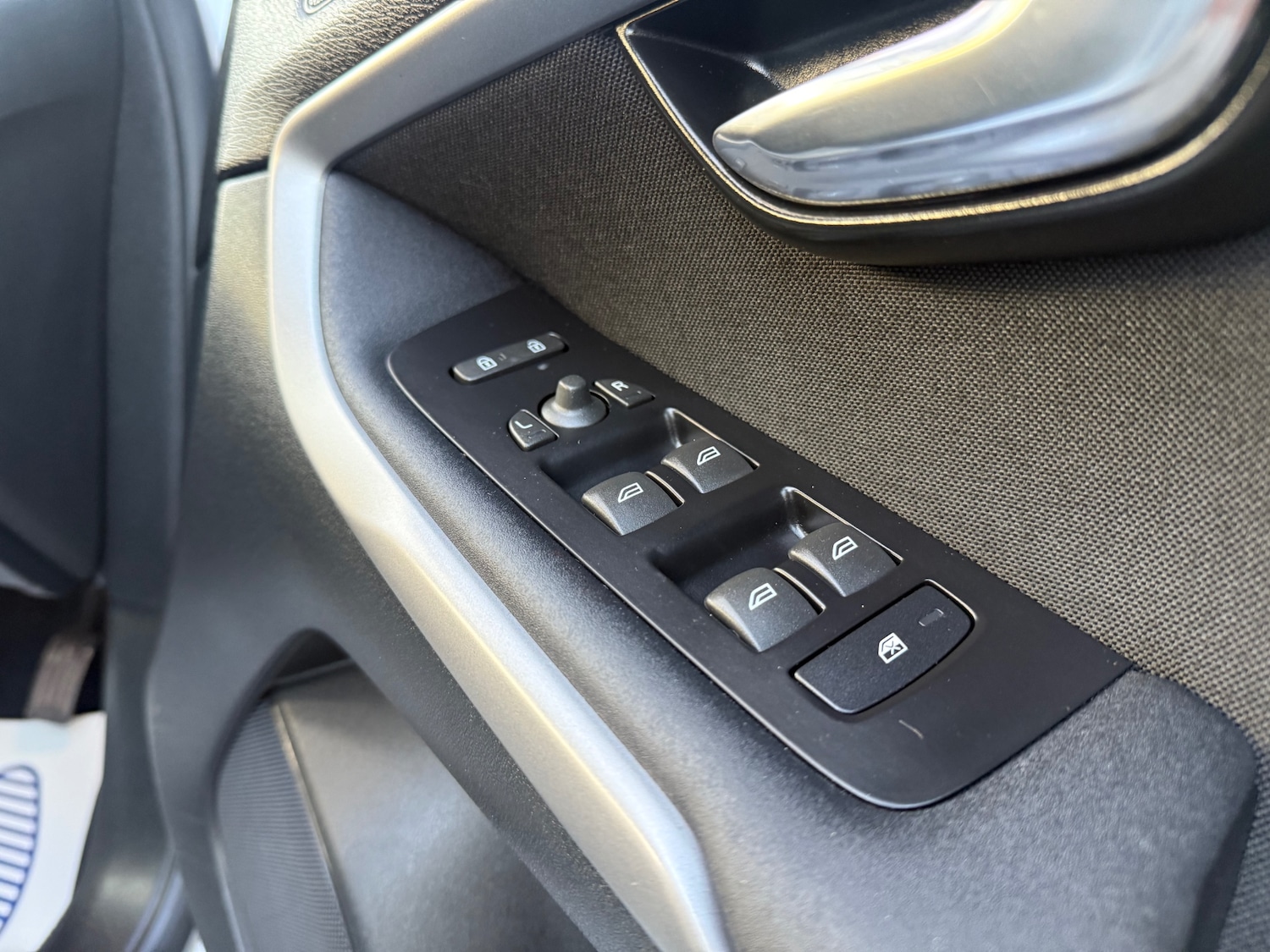 Used Volvo V40 2014 for sale - 76605510: Photo 12