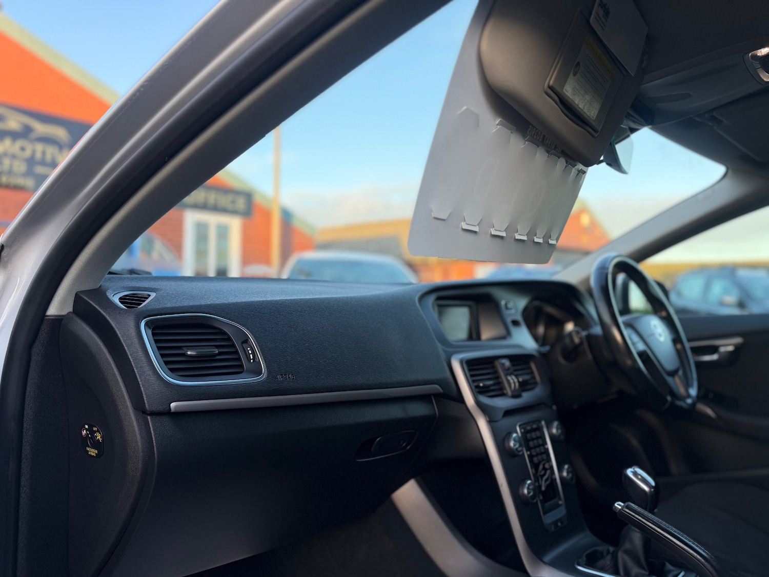 Used Volvo V40 2014 for sale - 76605510: Photo 14