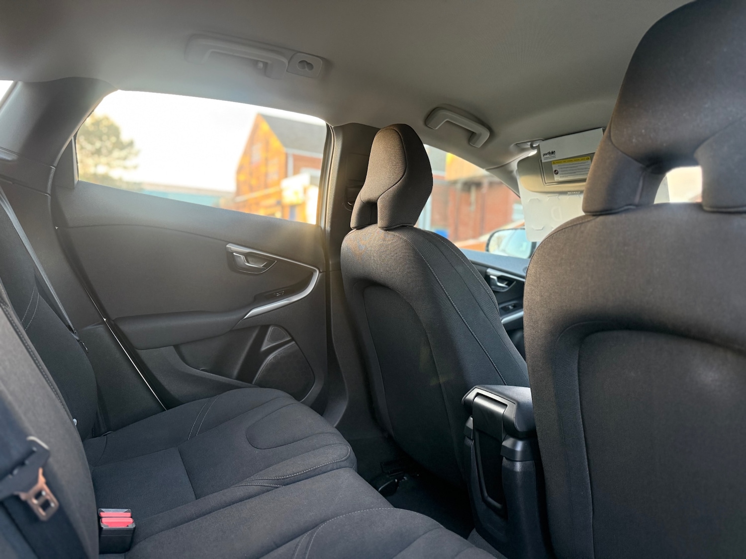 Used Volvo V40 2014 for sale - 76605510: Photo 15