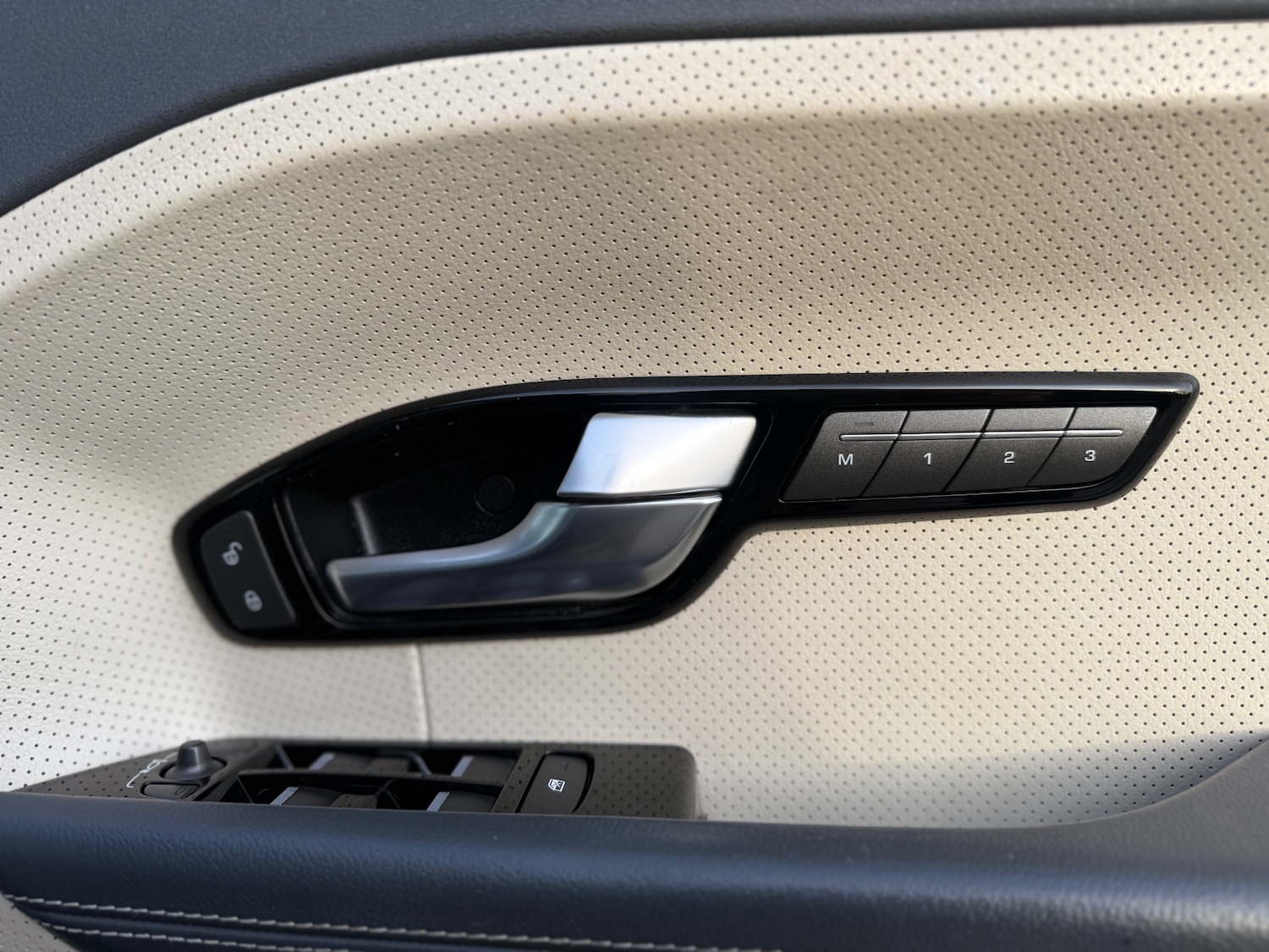 Used Land Rover Range Rover Evoque 2014 for sale - 77140823: Photo 23