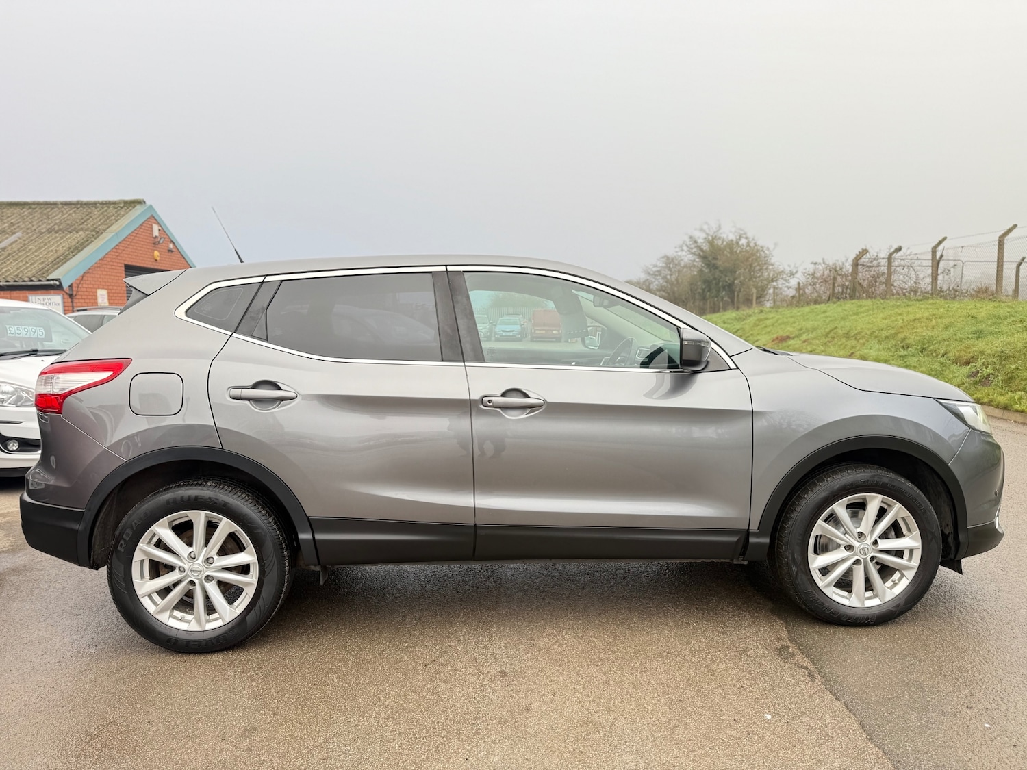 Used Nissan Qashqai 2015 for sale - 77015003: Photo 5