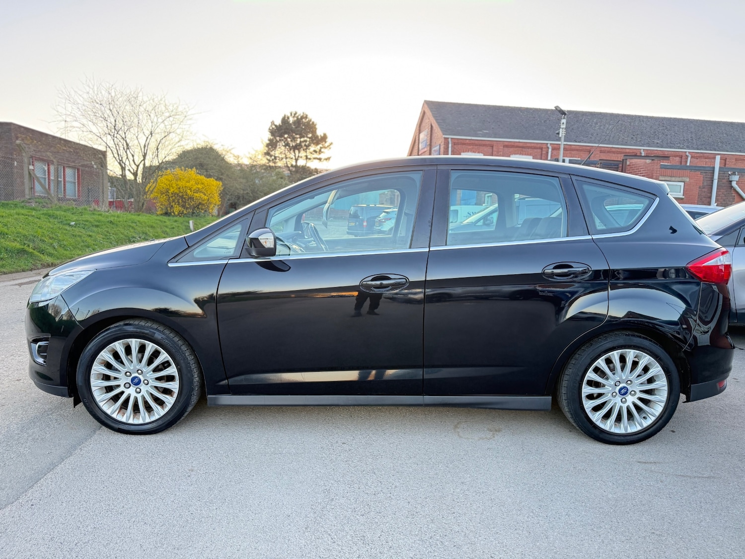 Used Ford C-Max 2015 for sale - 77938288: Photo 4
