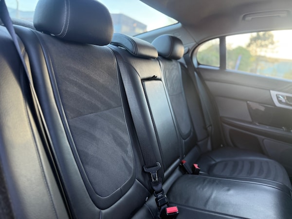 Used Jaguar XF 2012 for sale - 76058266: Photo 18