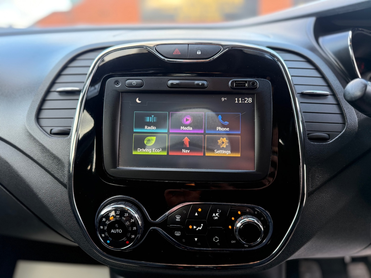 Used Renault Captur 2017 for sale - 77264560: Photo 12