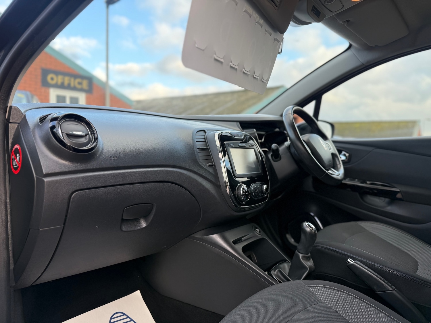 Used Renault Captur 2017 for sale - 77264560: Photo 13