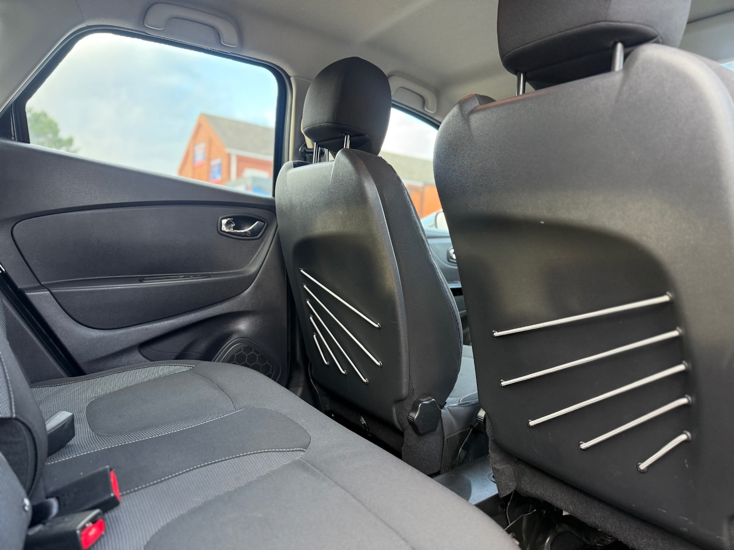 Used Renault Captur 2017 for sale - 77264560: Photo 14