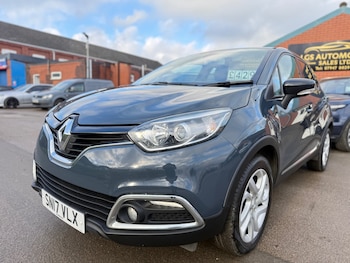 Used Renault Captur 2017 for sale - 77264560: Photo