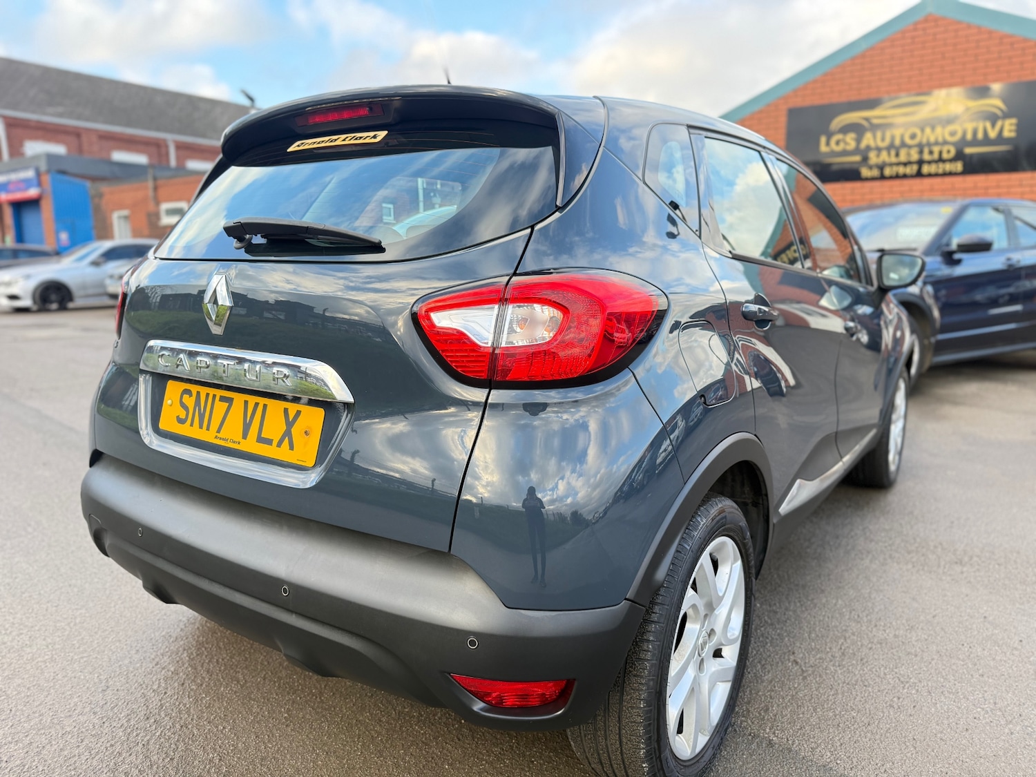 Used Renault Captur 2017 for sale - 77264560: Photo 7