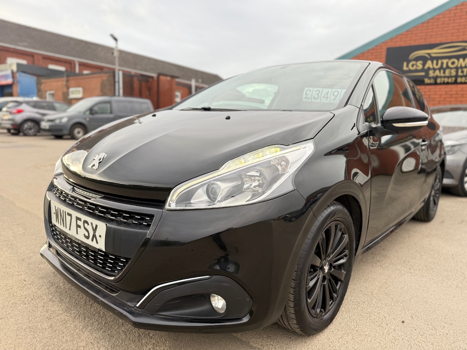 Used Peugeot 208 2017 for sale - 77906814: Photo 3
