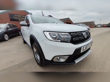 Used Dacia Sandero Stepway 2017 for sale - 78968198: Photo