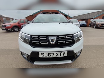Used Dacia Sandero Stepway 2017 for sale - 78968198: Photo