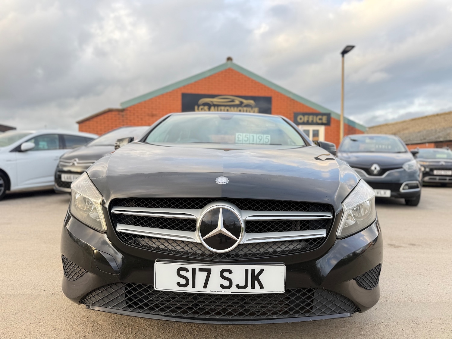 Used Mercedes-Benz A-Class 2013 for sale - 77500667: Photo 2