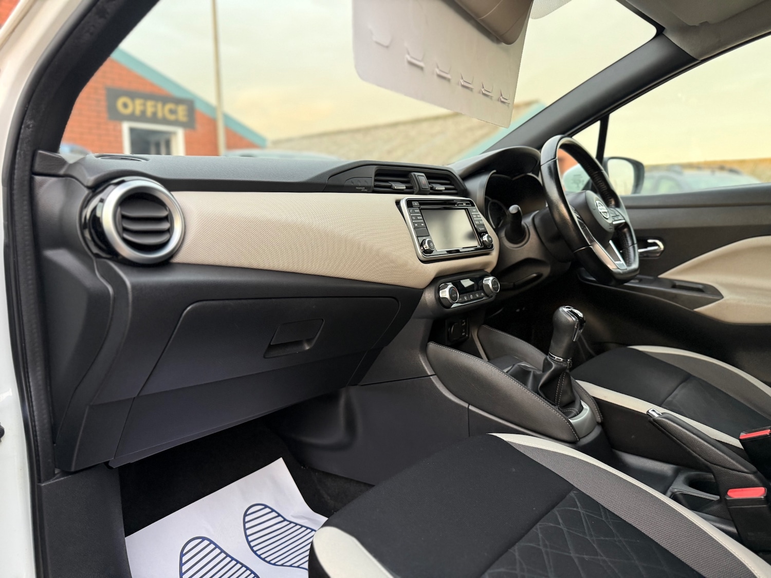 Used Nissan Micra 2017 for sale - 76497209: Photo 13