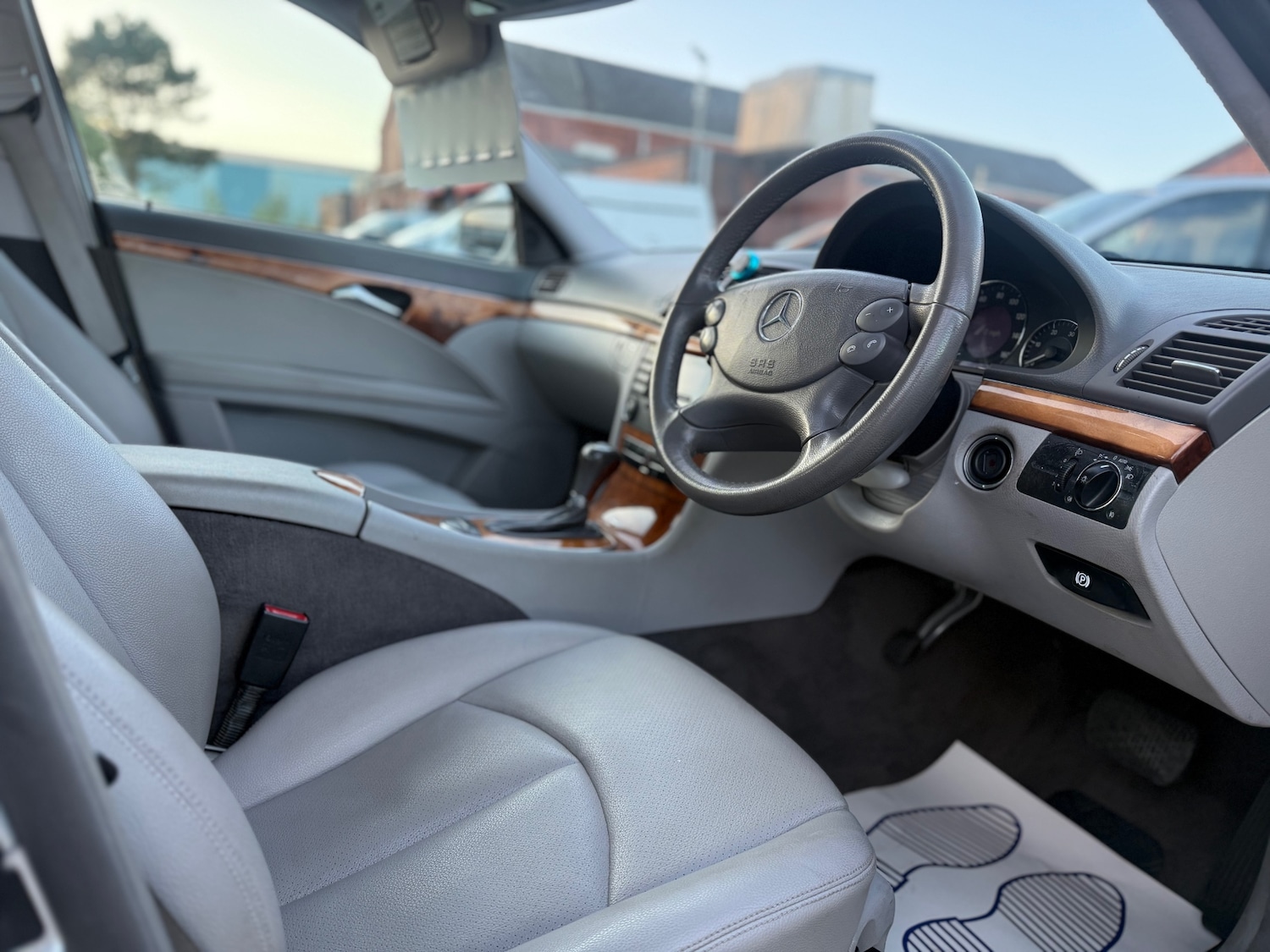 Used Mercedes-Benz E Class 2008 for sale - 76396729: Photo 11