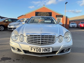 Used Mercedes-Benz E Class 2008 for sale - 76396729: Photo