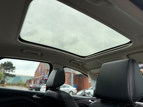 Used Ford C-Max 2015 for sale - 76098392: Photo 15