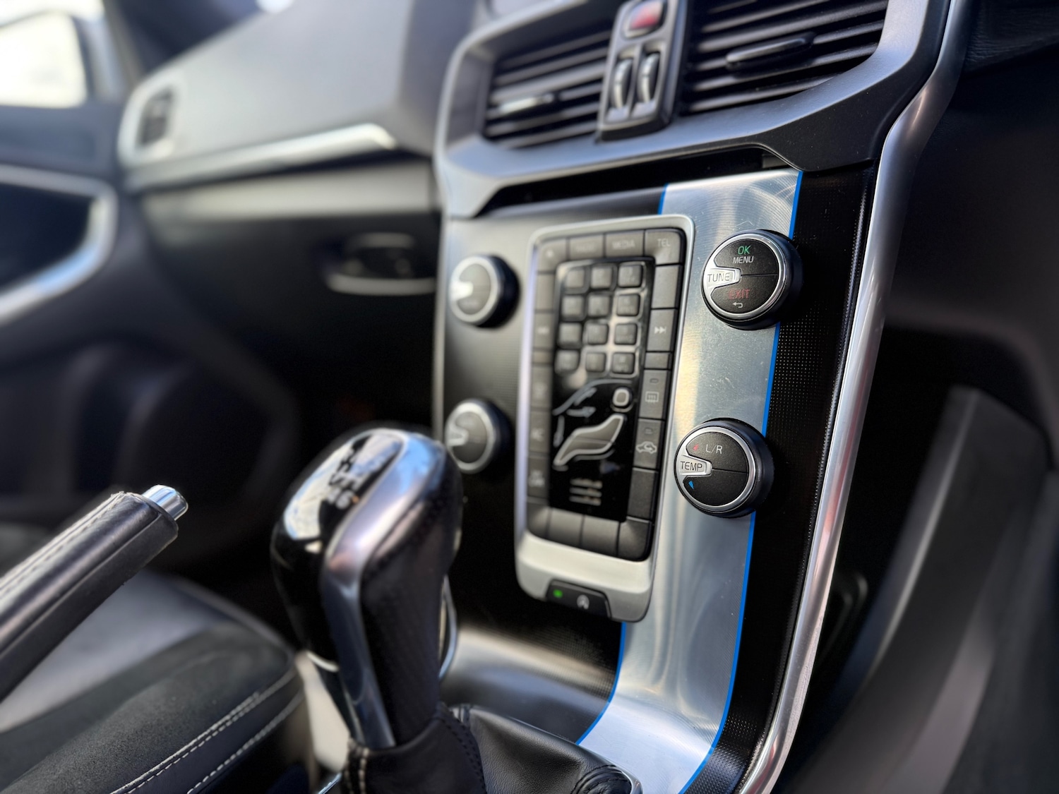 Used Volvo V40 2015 for sale - 77572960: Photo 14