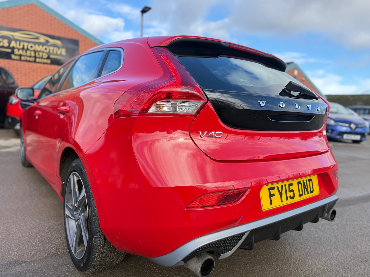 Used Volvo V40 2015 for sale - 77572960: Photo 7