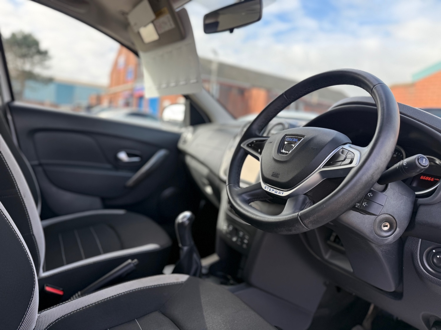 Used Dacia Sandero Stepway 2017 for sale - 77708967: Photo 10