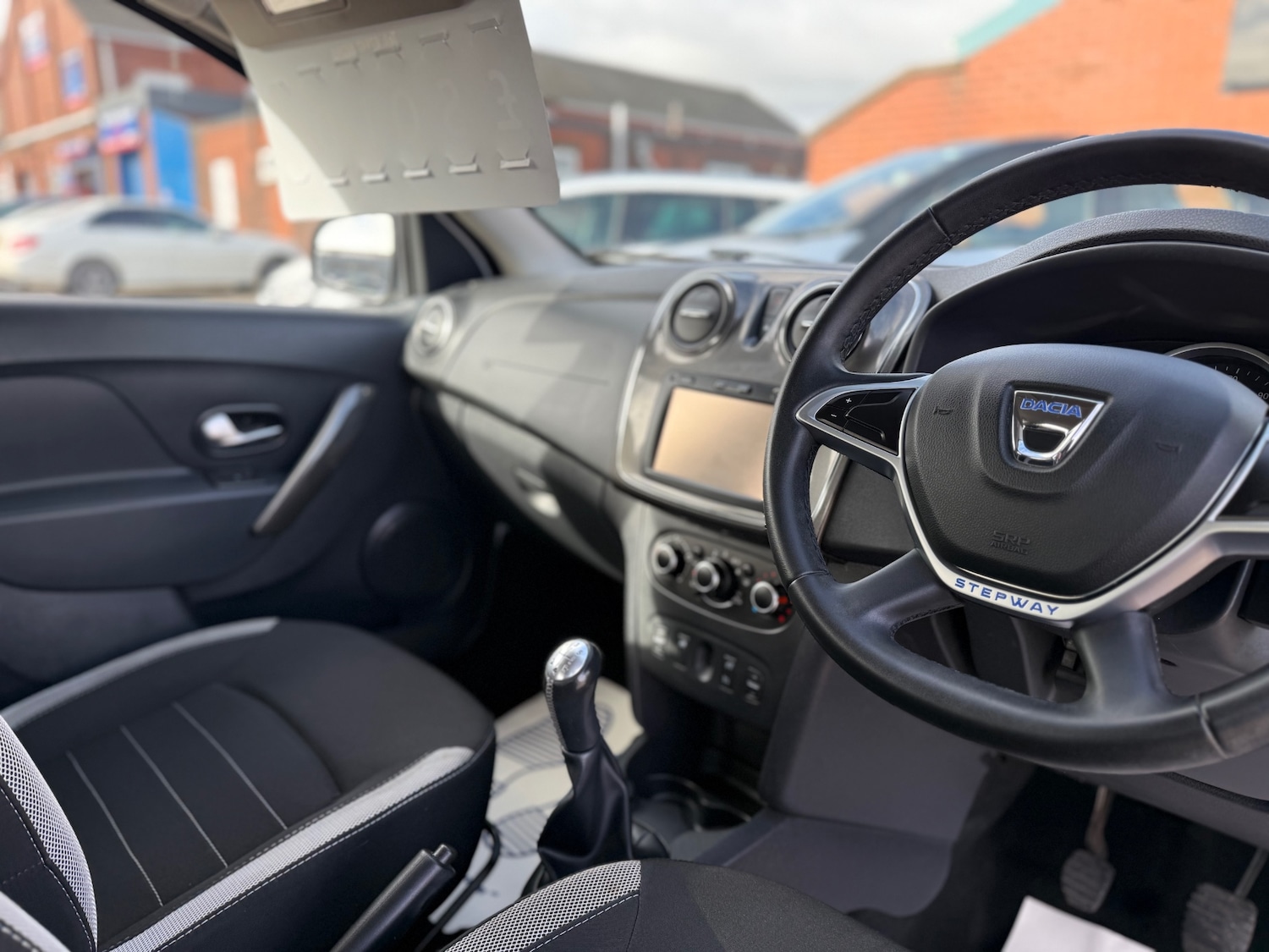 Used Dacia Sandero Stepway 2017 for sale - 77708967: Photo 11