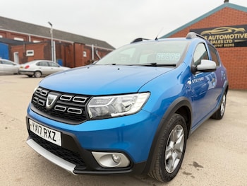 Used Dacia Sandero Stepway 2017 for sale - 77423425: Photo