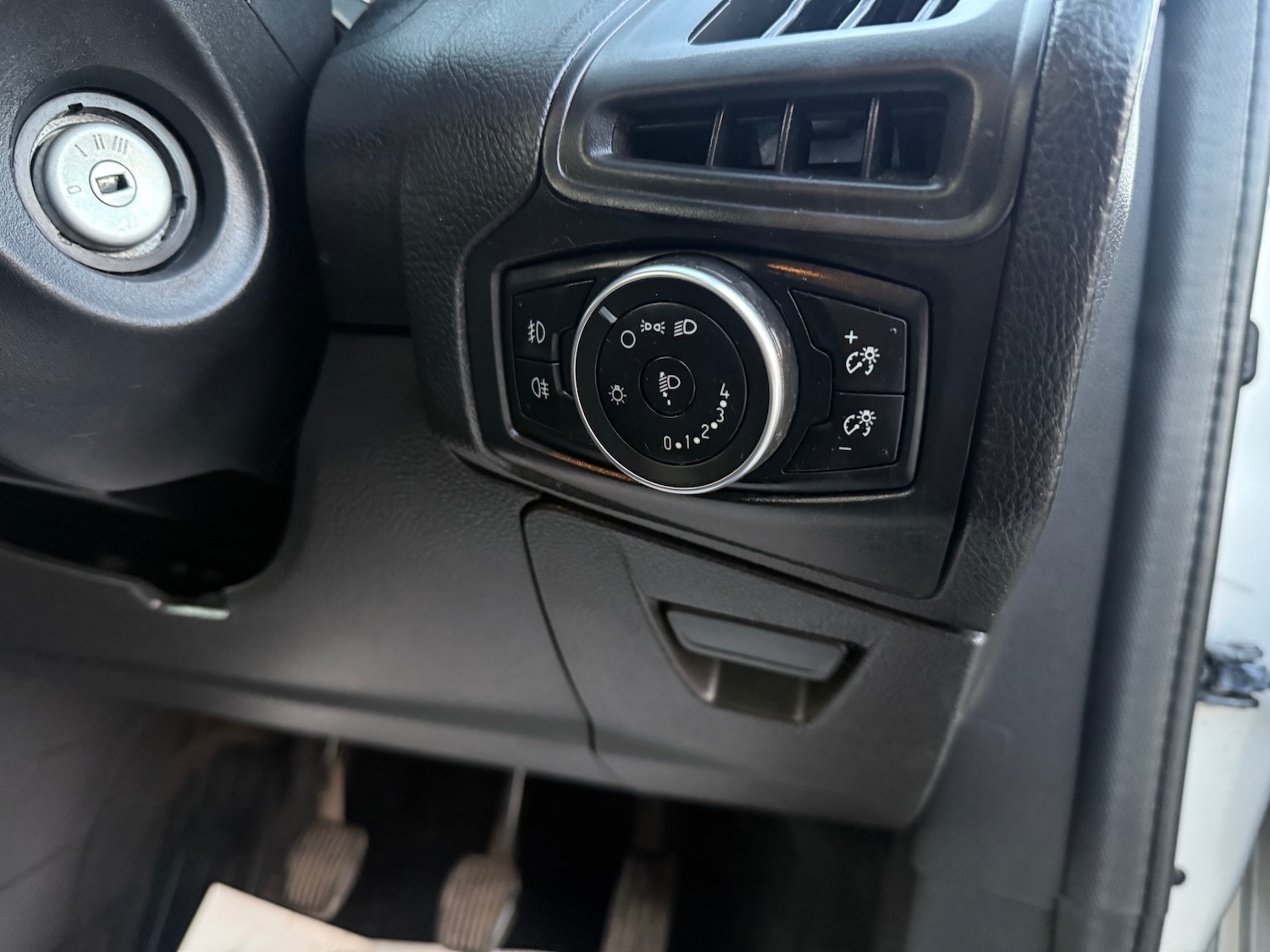 Used Ford Focus 2017 for sale - 76627331: Photo 12