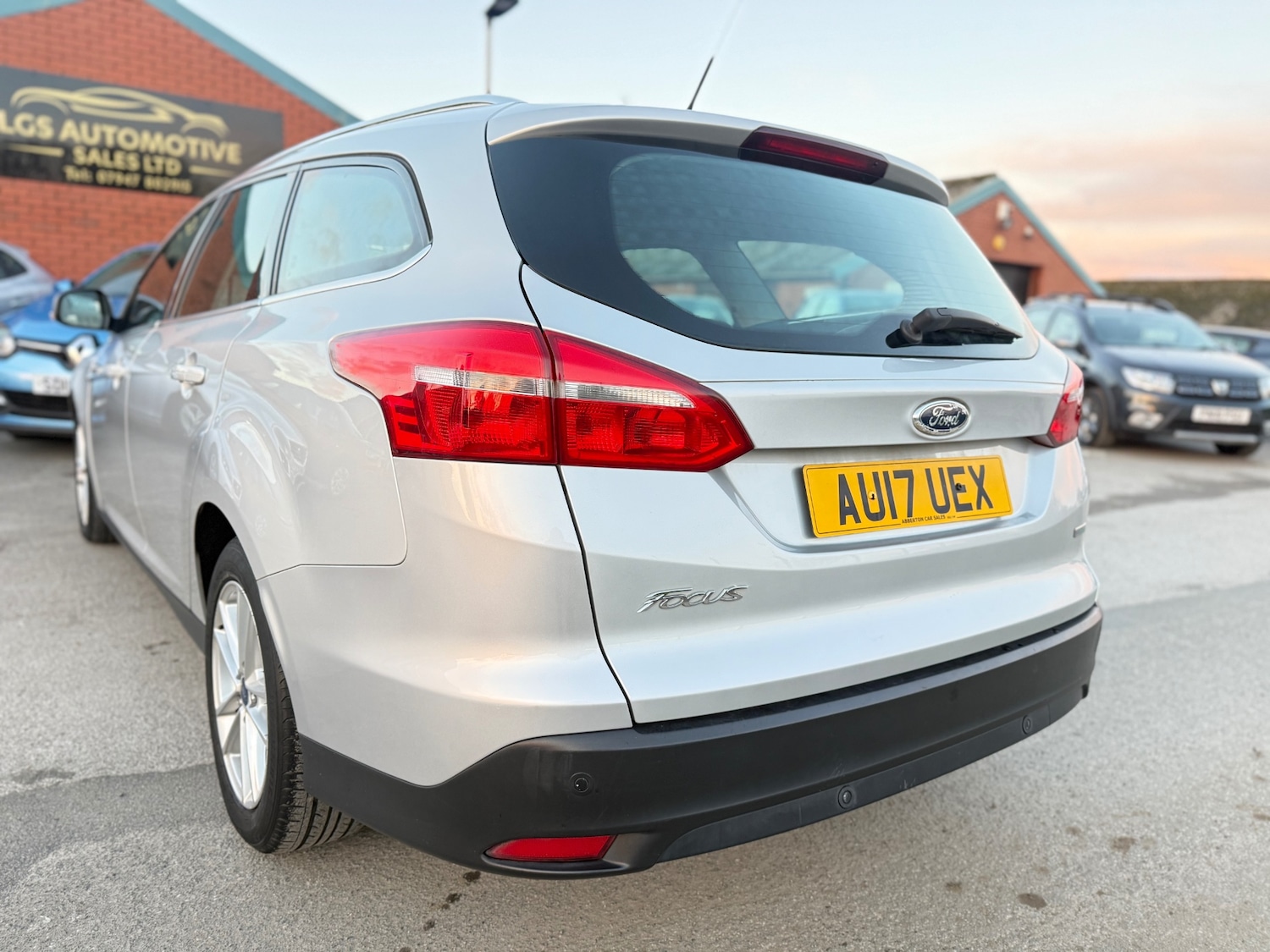 Used Ford Focus 2017 for sale - 76627331: Photo 6