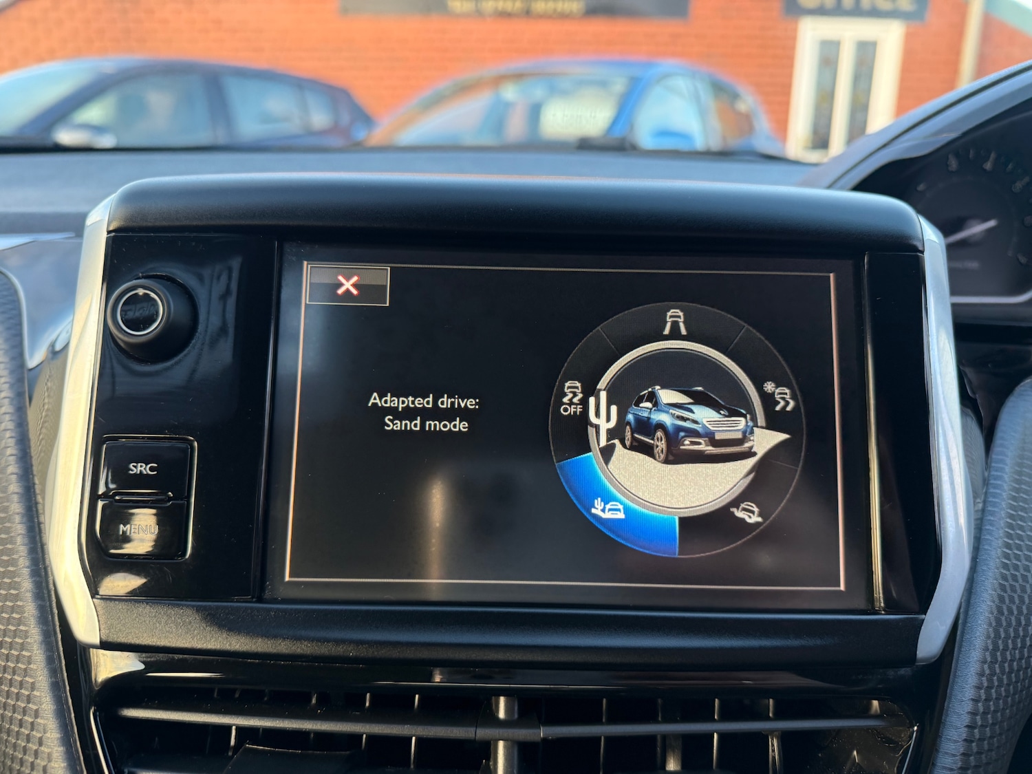 Used Peugeot 2008 2015 for sale - 76799530: Photo 18