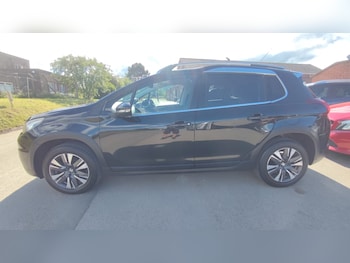 Used Peugeot 2008 2016 for sale - 78973479: Photo