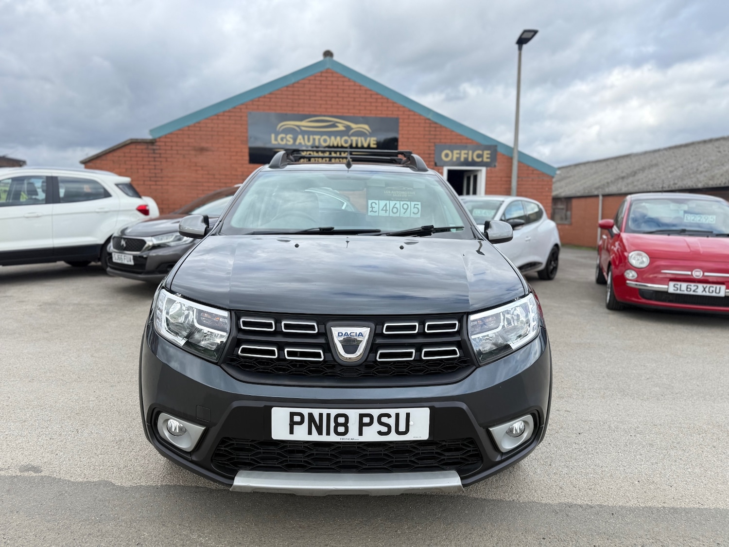 Used Dacia Sandero Stepway 2018 for sale - 76011510: Photo 2