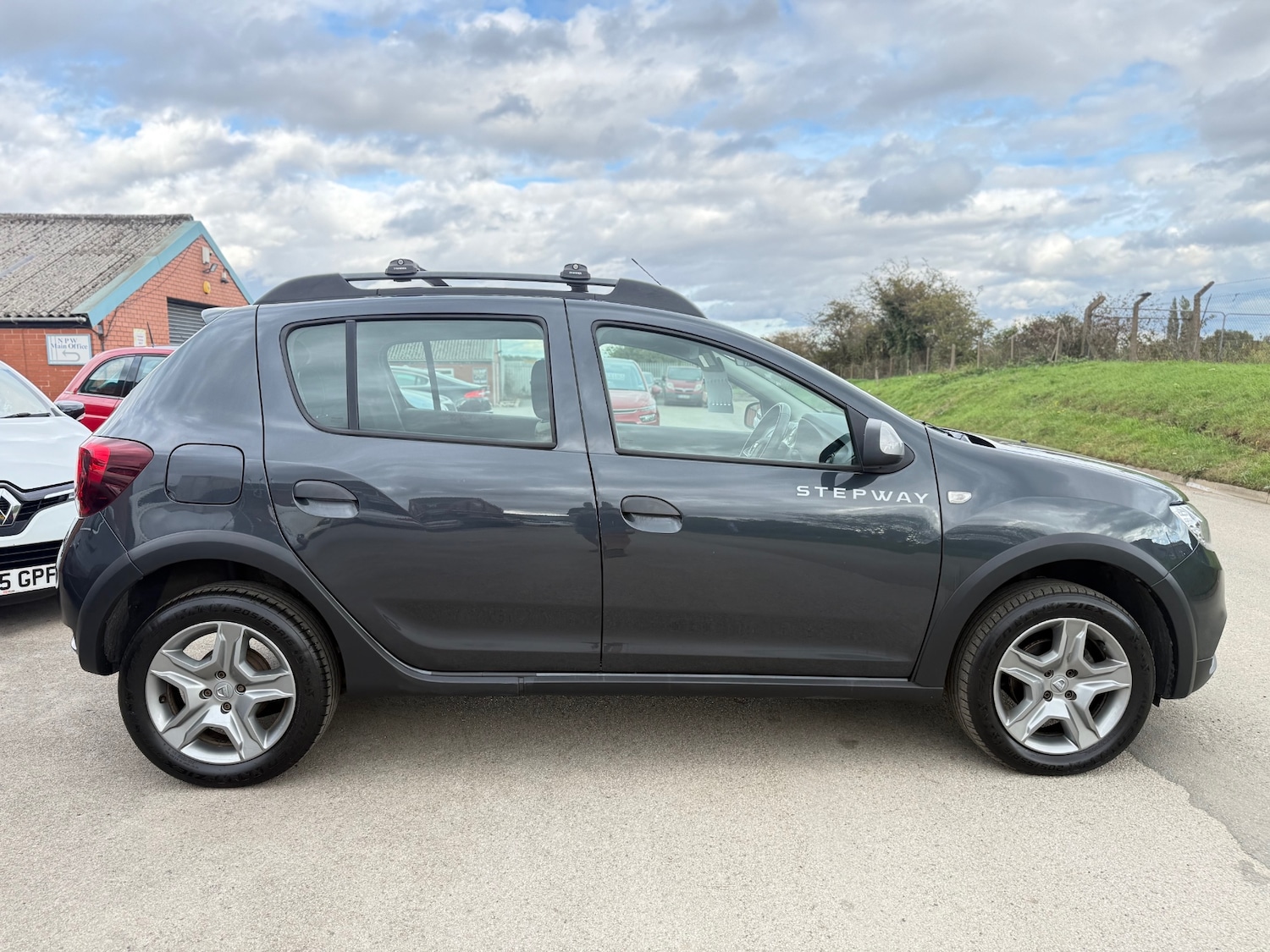 Used Dacia Sandero Stepway 2018 for sale - 76011510: Photo 5