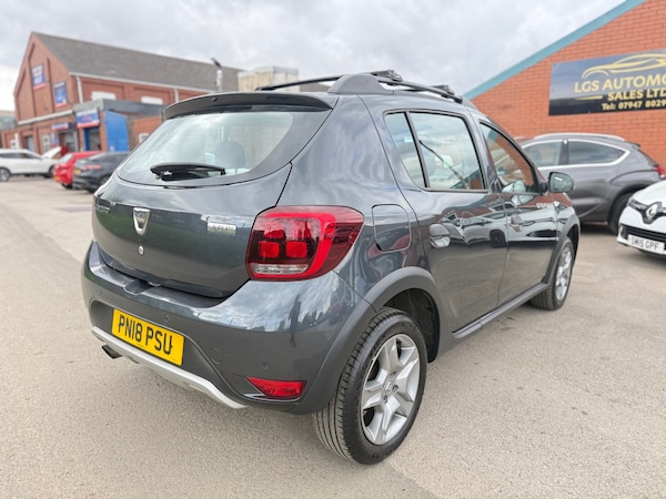 Used Dacia Sandero Stepway 2018 for sale - 76011510: Photo 8