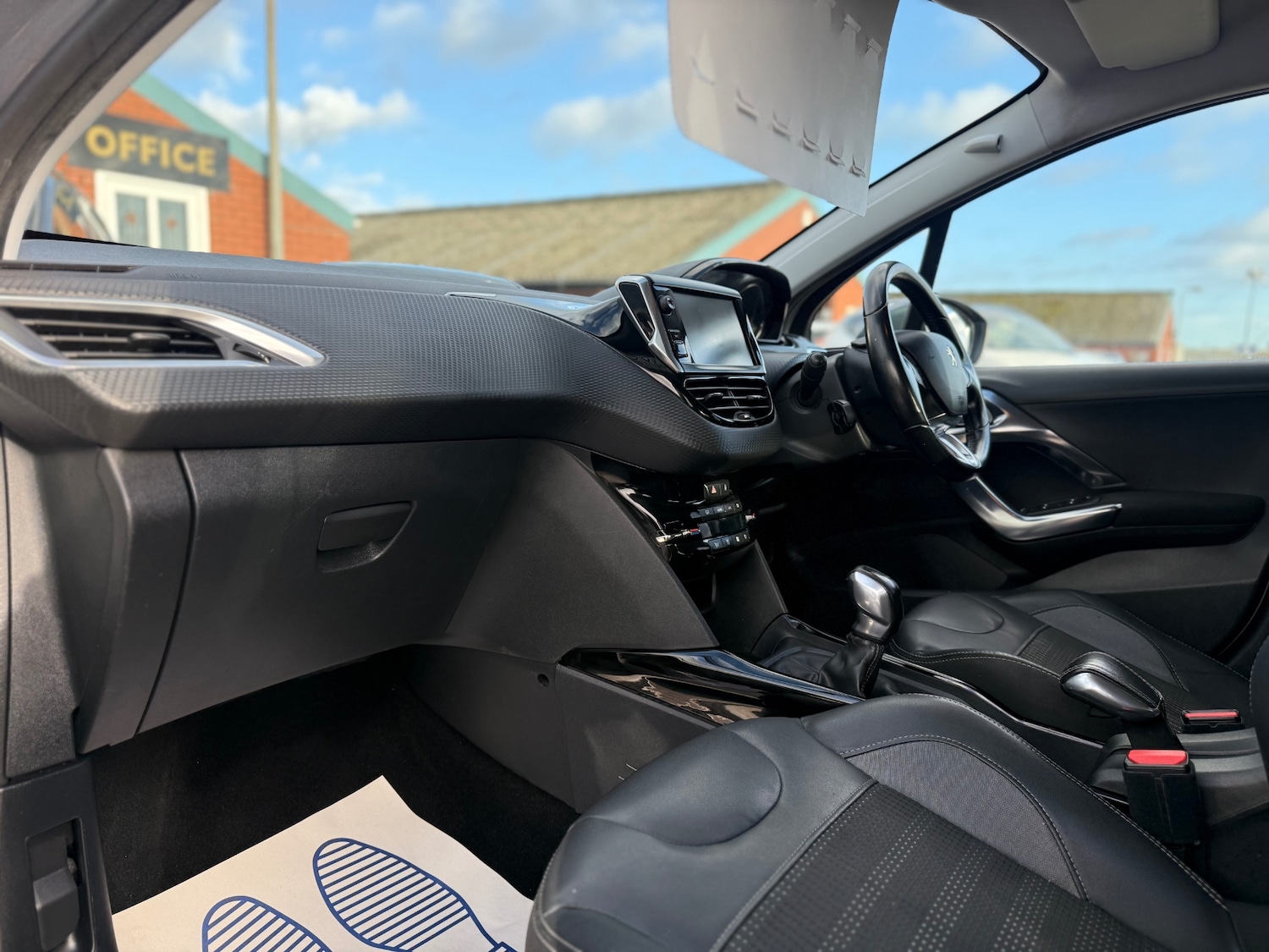 Used Peugeot 2008 2016 for sale - 76897146: Photo 13