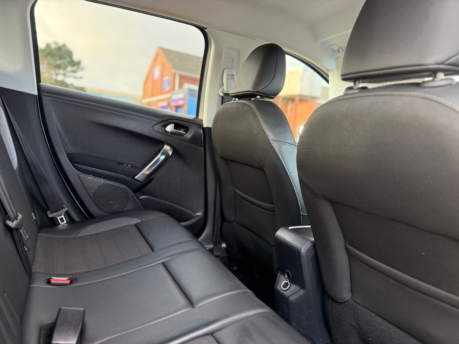 Used Peugeot 2008 2016 for sale - 76897146: Photo 14