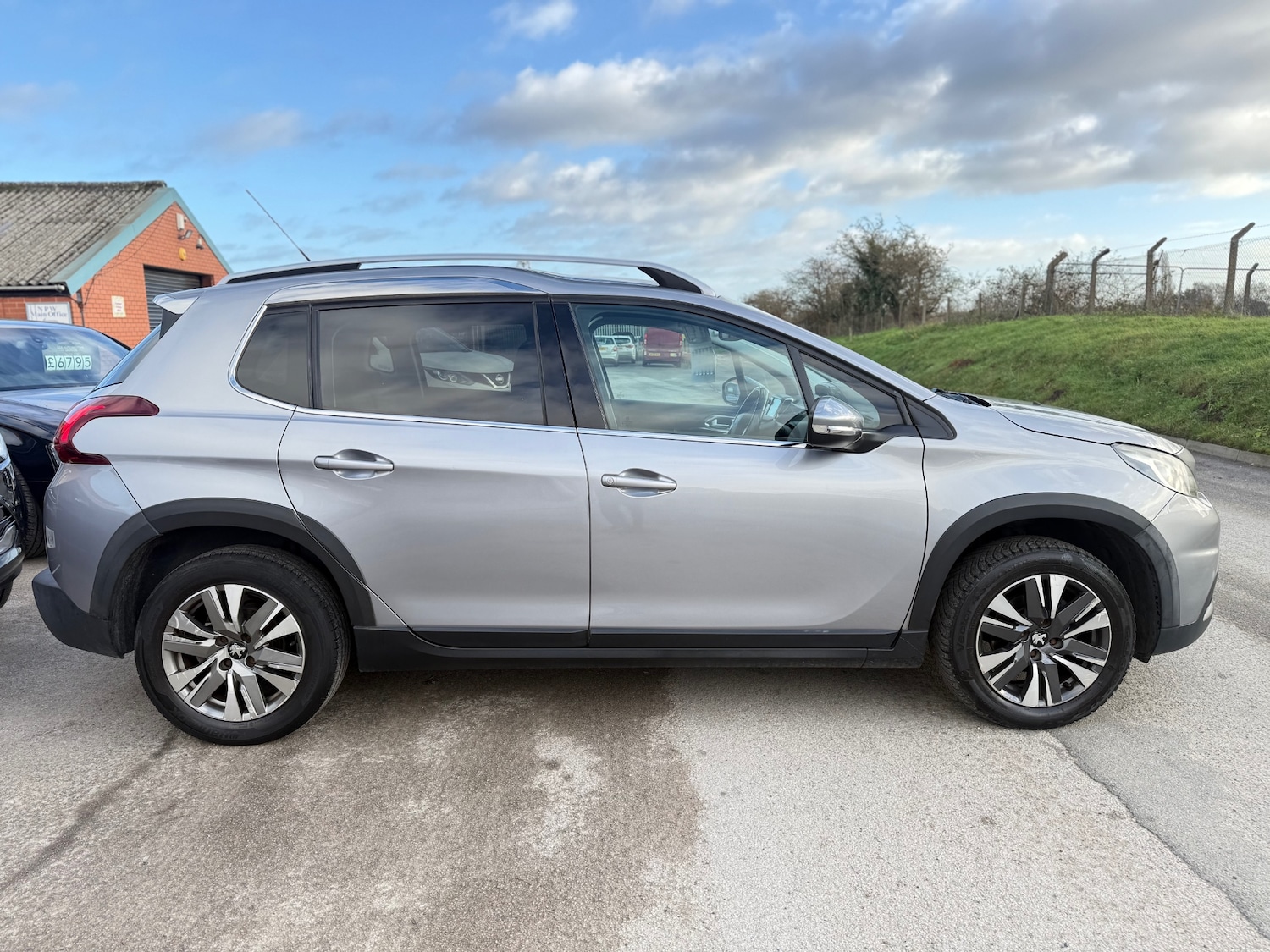 Used Peugeot 2008 2016 for sale - 76897146: Photo 5