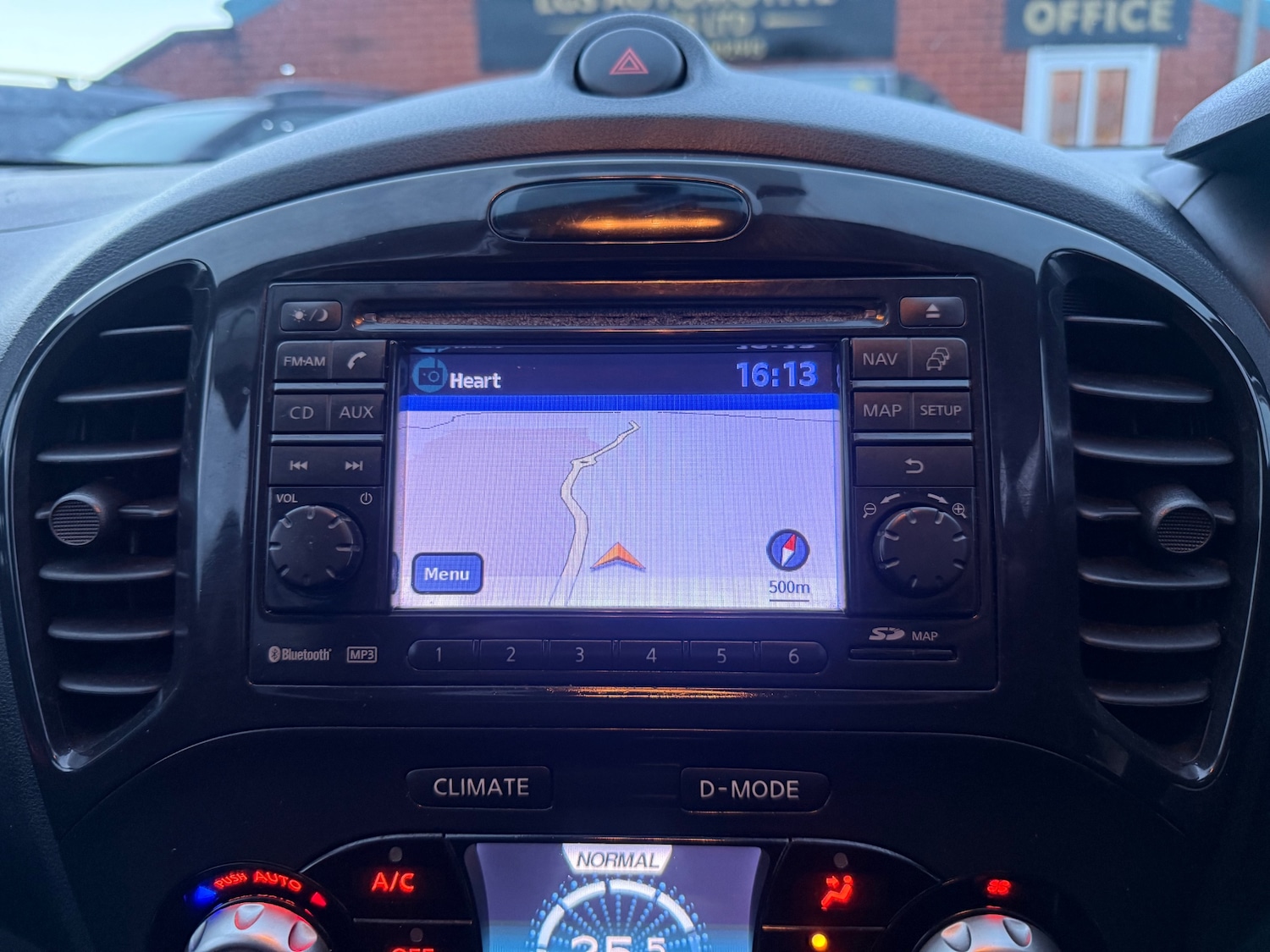 Used Nissan Juke 2011 for sale - 77189449: Photo 12