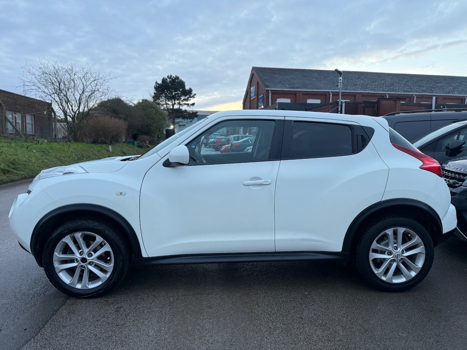 Used Nissan Juke 2011 for sale - 77189449: Photo 4