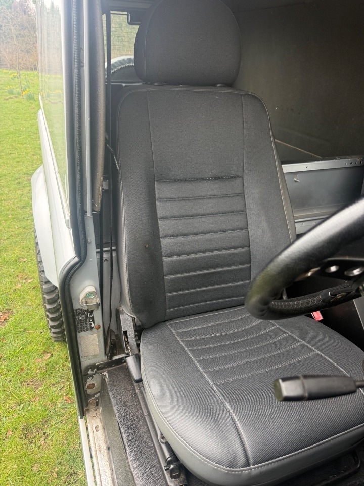 Used Land Rover Defender 2011 for sale - 77791913: Photo 7