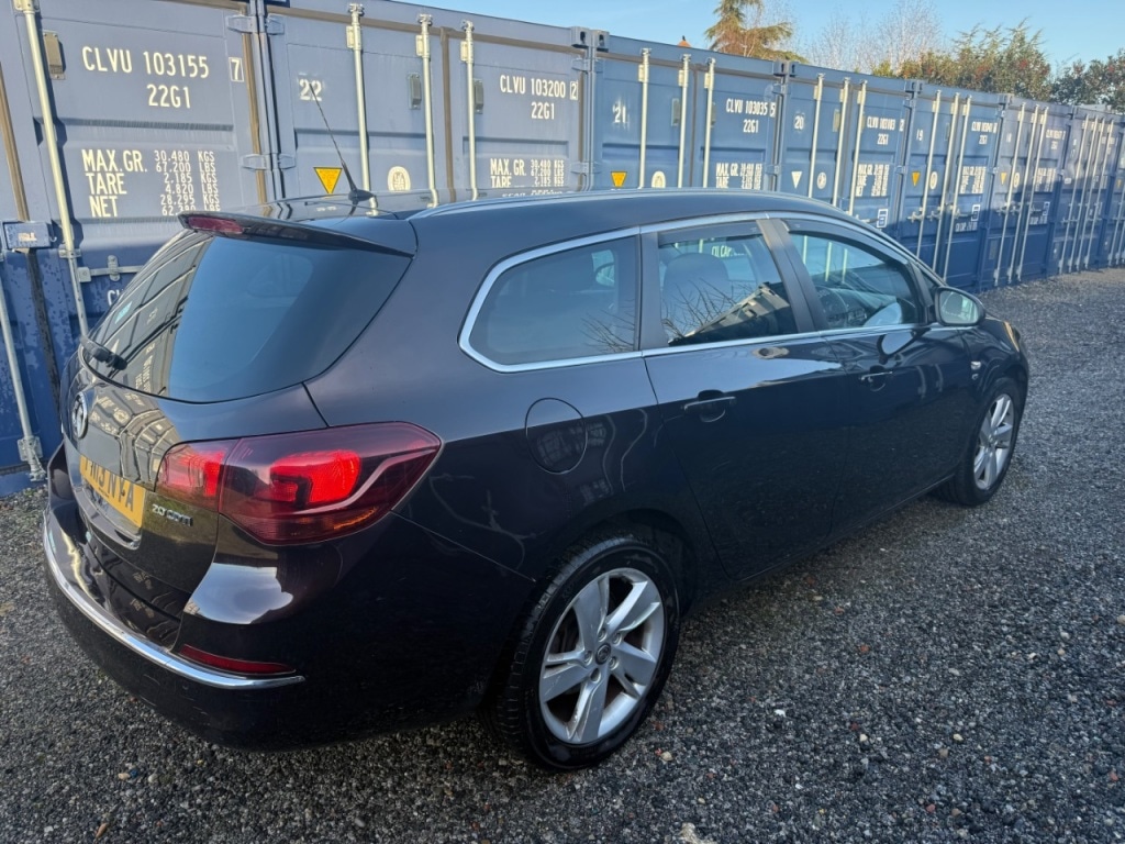 Used Vauxhall Astra 2013 for sale - 76934860: Photo 2