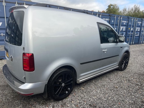 Used Volkswagen Caddy 2018 for sale - 76184903: Photo 2